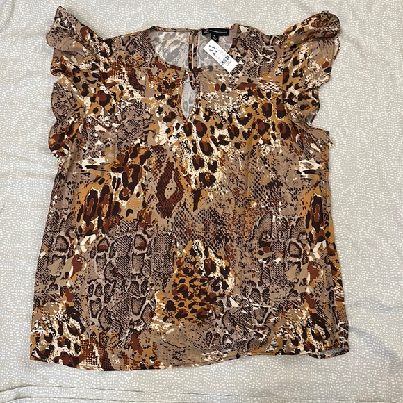 New York & Company Tops - NWT NEW YORK & COMPANY WOMEN BLOUSE WITH RUFFLE SHORT SLEEVE